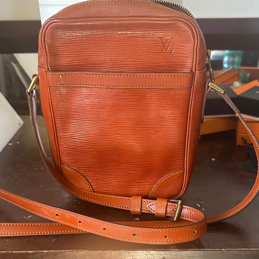 Authentic Epi Louis Vuitton Brown Crossbody Bag